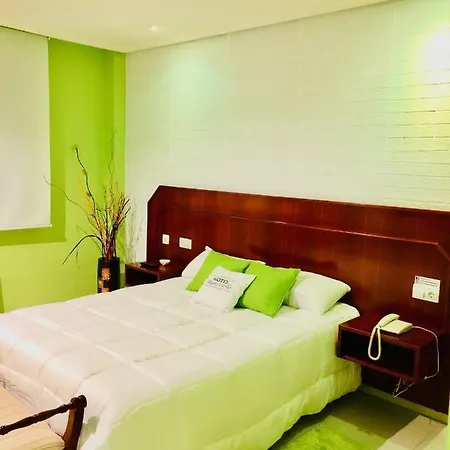 Montecarlo Motel *